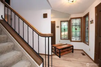 entryway with stairs t 2nd floor