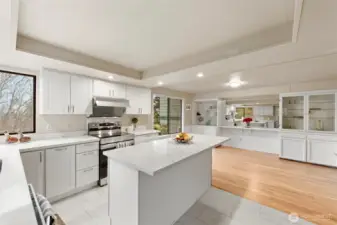 kitchen with wet bar
