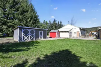 Lots of storage. Red shed is pump house.