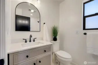 Full bath upstairs
