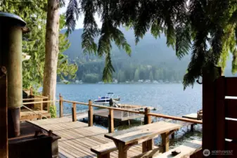 Plenty of room for outdoor entertaining.