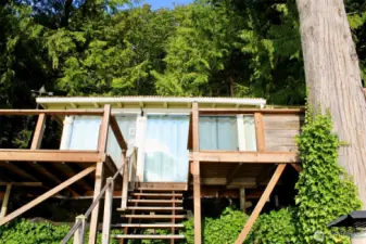 Lakefront living with potential.