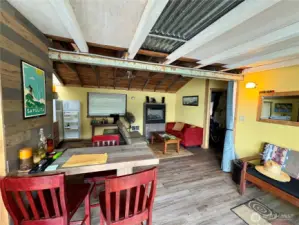 Living with dining area and plenty of space to unwind.