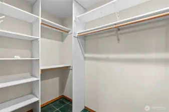 Primary walk in off primary bath