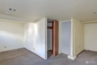 Extra Basement Space!