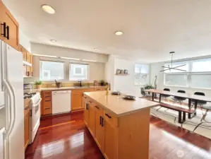 Kitchen & Dinning
