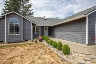Sidewalk to entryway