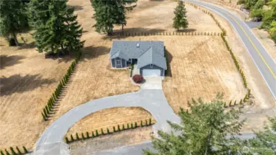 Circular driveway