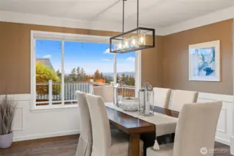 Dining room.