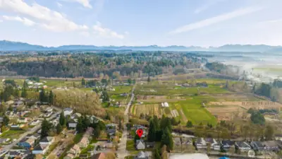 Tranquil setting yet convenient to town.