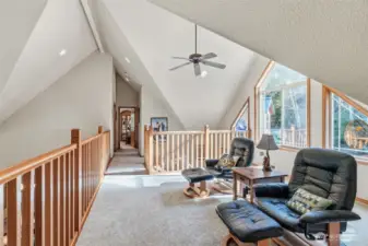 Perfect place to relax with river views!