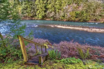 River Access to one of the best fishing spots on the Kalama River.