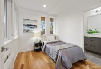 2nd bedroom