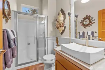 Main level JR suite bath