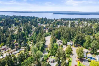 Home is located just and hop, skip and a jump from the fabulous Richmond Beach Park located right on Puget Sound.