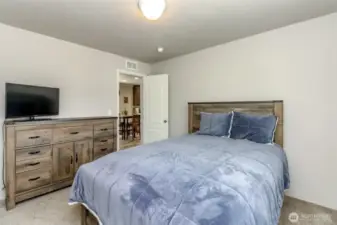 2nd Bedroom