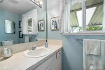 2nd Full Bathroom