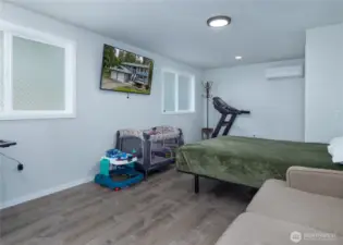 Upstairs Bedroom/Flex Space
