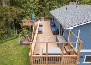 Entertainers Deck