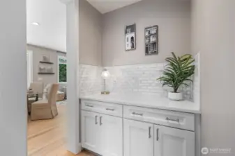 Butler's Pantry ~ Charming AND Useful