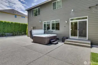 New Hot Tub & Plenty of Great entertainment space