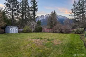 Large level view lot with hobby/art studio.