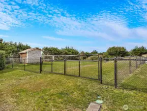 fenced on 3 sides. 65' of lagoon frontage.