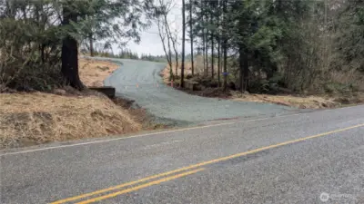 New gravel Driveway