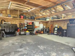 16' x 31' Garage/Shop