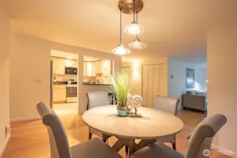 Dining Room with Double Access to Fireplace