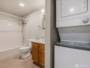 Stacking washer and dryer