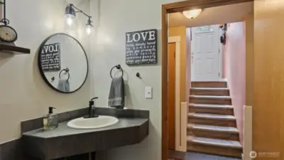 Lower bath