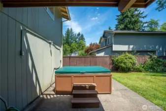 Take a soothing dip in the jacuzzi!