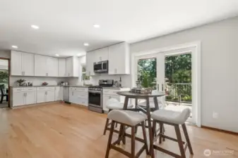 Lovely, large 2023 fully remodeled kitchen!