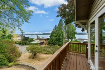 Wrap around deck off the main level
