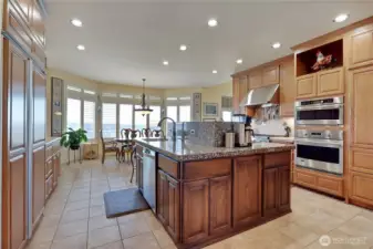 Large kitchen with center island, dual sinks and dishwashers