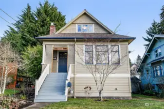 Beautiful craftsman style home