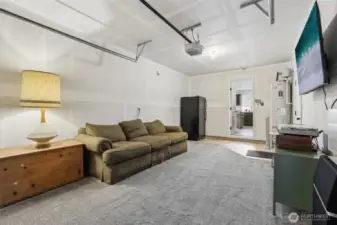 Garage/Living Space