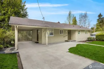 Marketing Remarks  Sunny, spacious rambler on a large peaceful lot, offering a fully functional multi-generational suite or rentable ADU, just an easy walk to the new light rail station and to all the fun and amenities in Shoreline’s North City