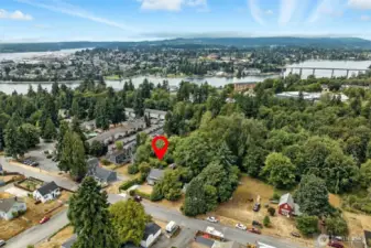 Close to Manette Bridge and Warren Ave Bridge