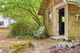 Convenient shed