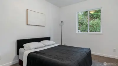 2nd bedroom