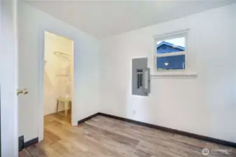 NE bedroom