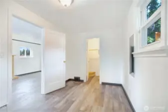 NE bedroom