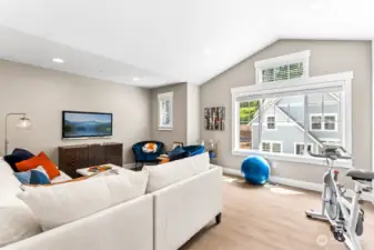 Huge second floor bonus room