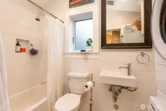 Casita with kitchenette and full bath.