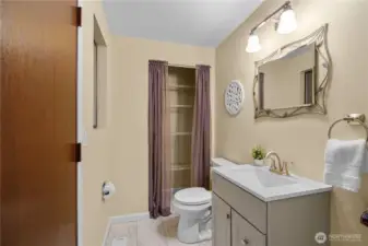 1/2 bath at top of stairs