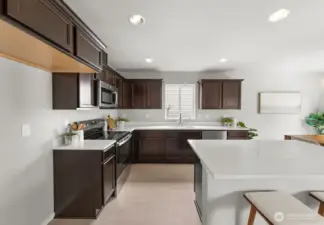 Photographs are for illustrative purposes only. Features, finishes, interior/exterior colors, landscaping and floorplan shown may vary from actual homes built.