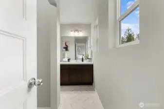 Photographs are for illustrative purposes only. Features, finishes, interior/exterior colors, landscaping and floorplan shown may vary from actual homes built.