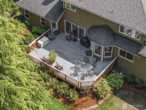 . The oversized Trex deck is spacious enough for the largest gatherings.